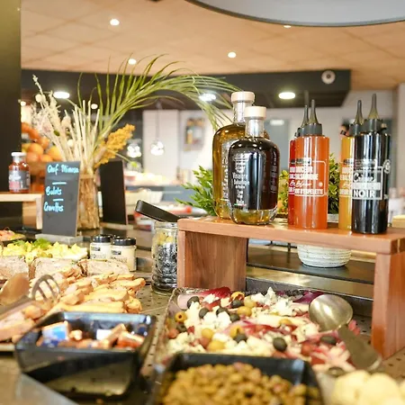 Campanile Paris Cdg Airport Villepinte Hotell 3*