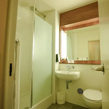 Campanile Paris Cdg Airport Villepinte 3*