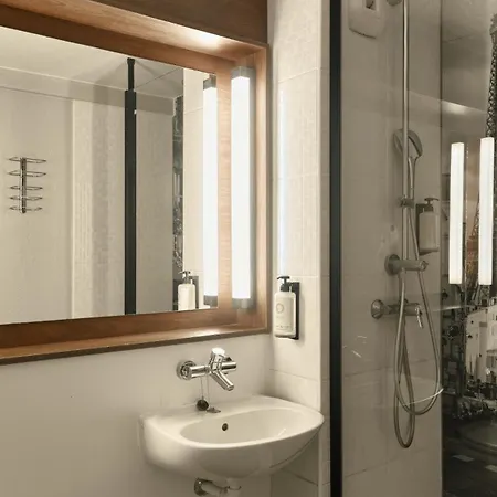 Campanile Paris Cdg Airport Villepinte 3*