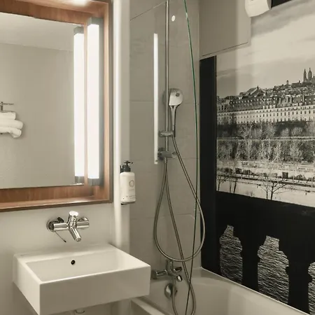 Campanile Paris Cdg Airport Villepinte 3*