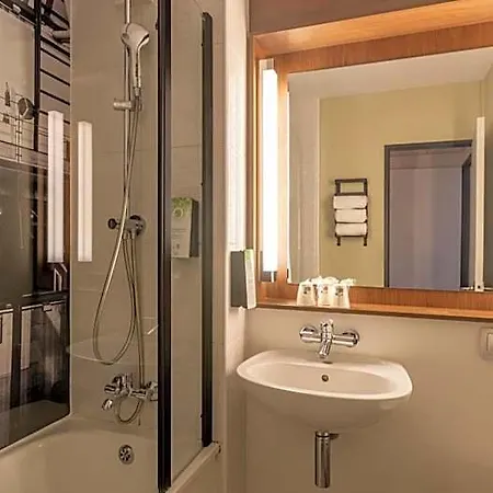 Campanile Prime - - Aeroport Paris Cdg 3*