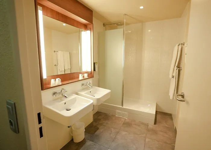 Campanile Paris Cdg Airport Villepinte 호텔