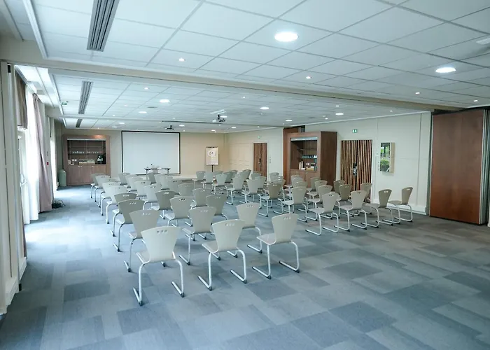 Campanile Paris Cdg Airport Villepinte 3*