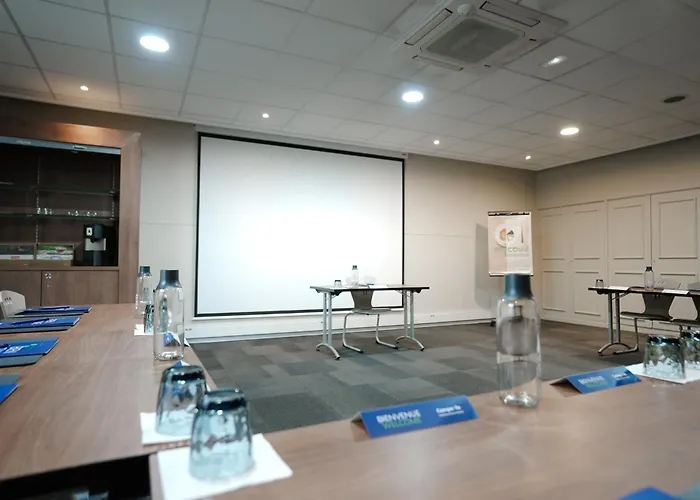 Campanile Paris Cdg Airport Villepinte 호텔 3*