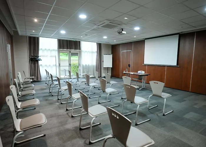 호텔 Campanile Paris Cdg Airport Villepinte 3*