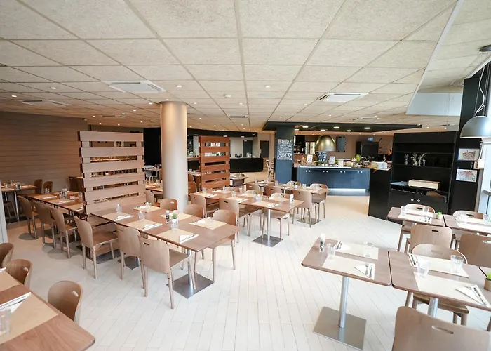 Campanile Paris Cdg Airport Villepinte 3*