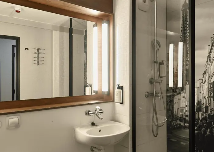 Campanile Paris Cdg Airport Villepinte 3*