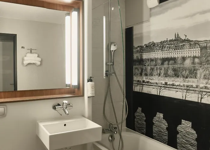 Campanile Paris Cdg Airport Villepinte 3*